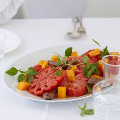 Tomaten-Pfirsich-Salat