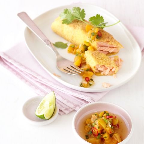 Polenta-Lachs mit Aprikosen-Salsa