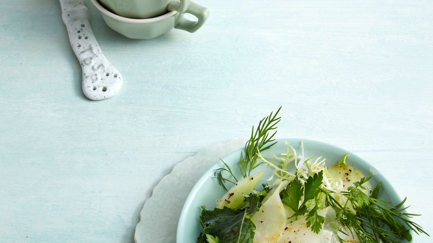 Marinierter Kohlrabi-Kräuter-Salat Rezept