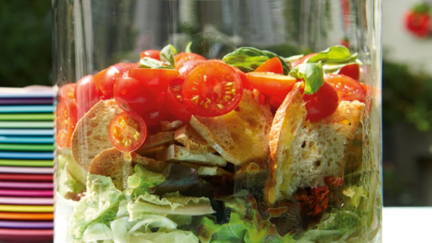 Schicht-Brotsalat Rezept