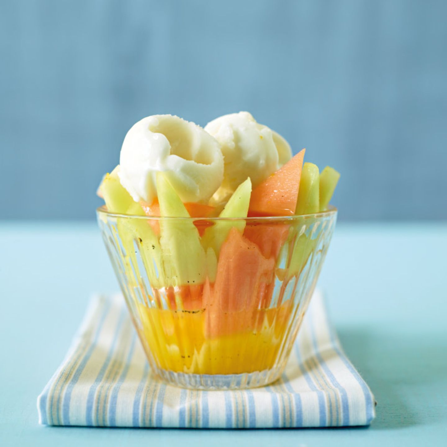 Melonensalat mit Zitronensorbet