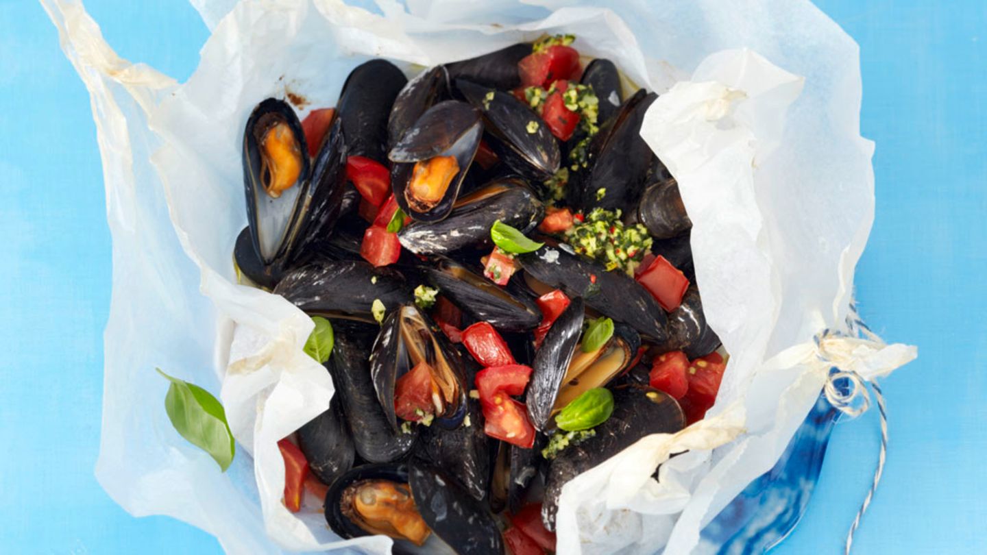 Muscheln en papillote Rezept