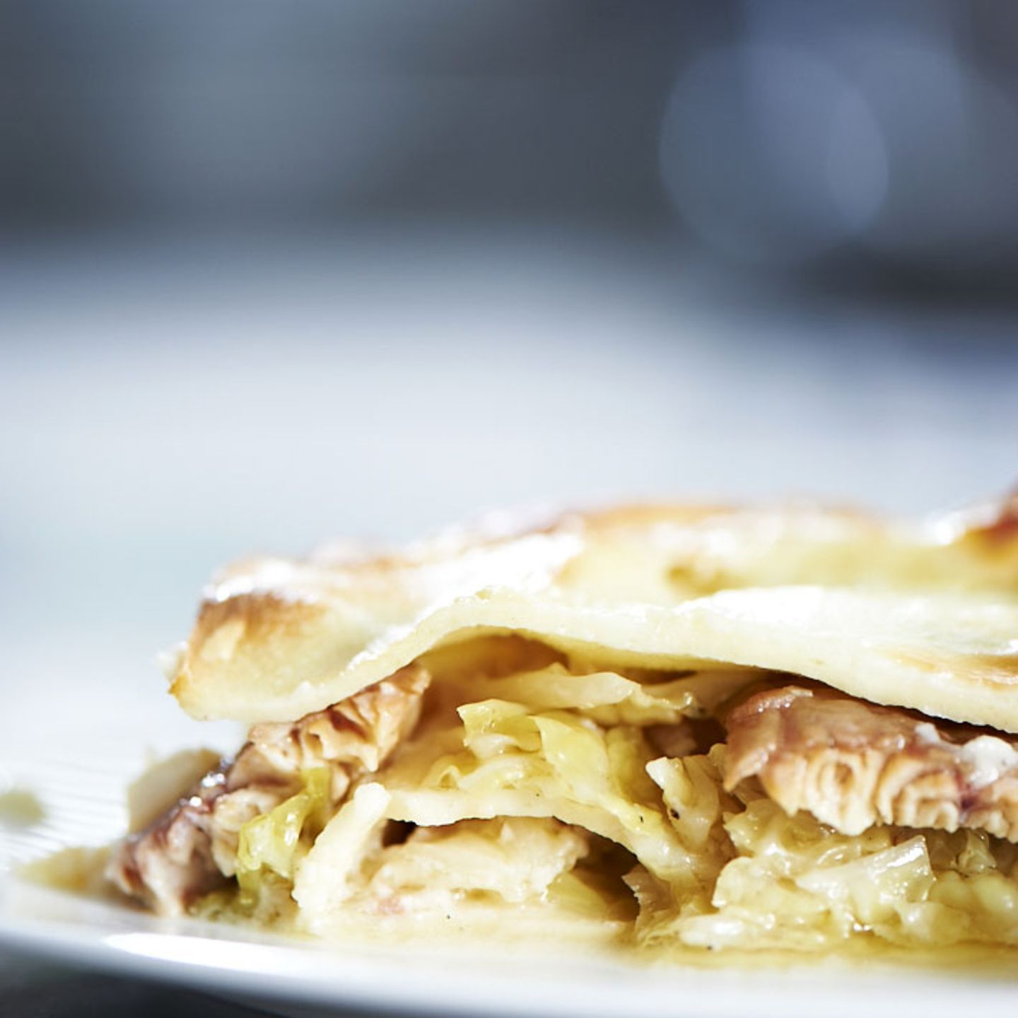 Lasagne mit Wirsing und Räucherfisch