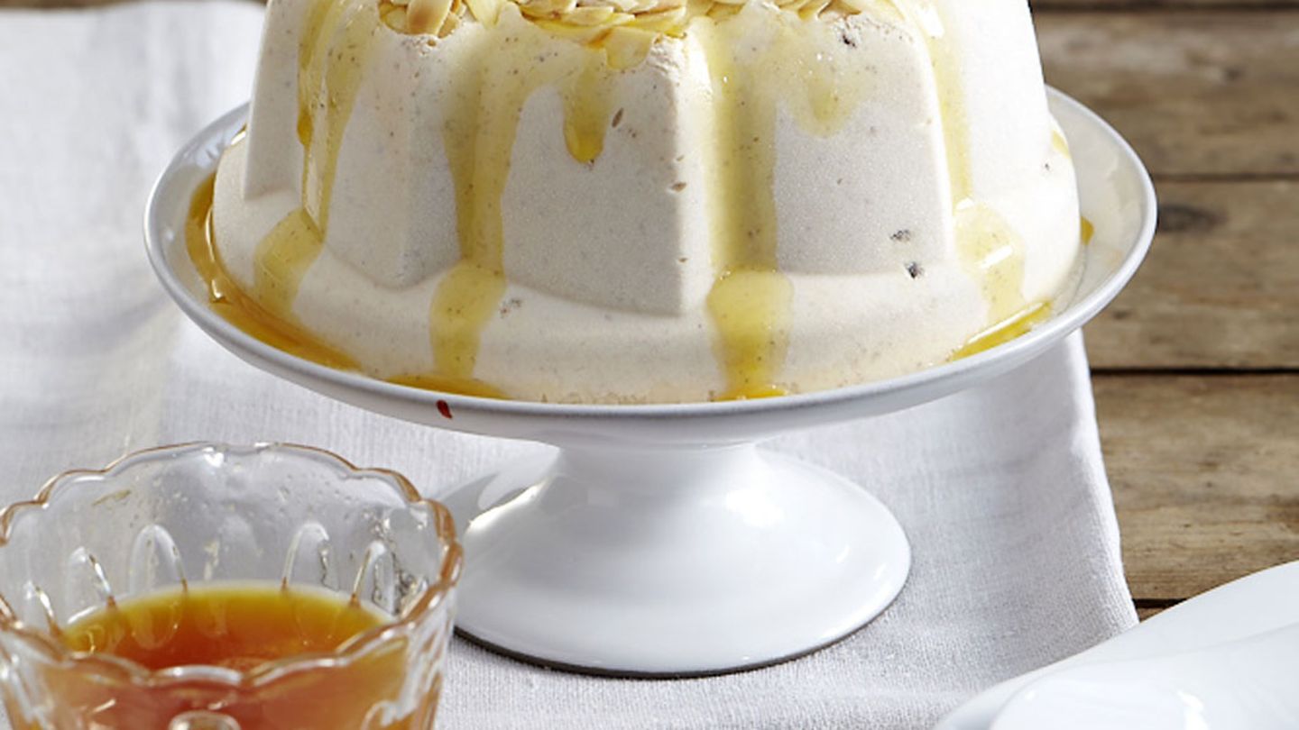 Mandelparfait-Gugelhupf Rezept