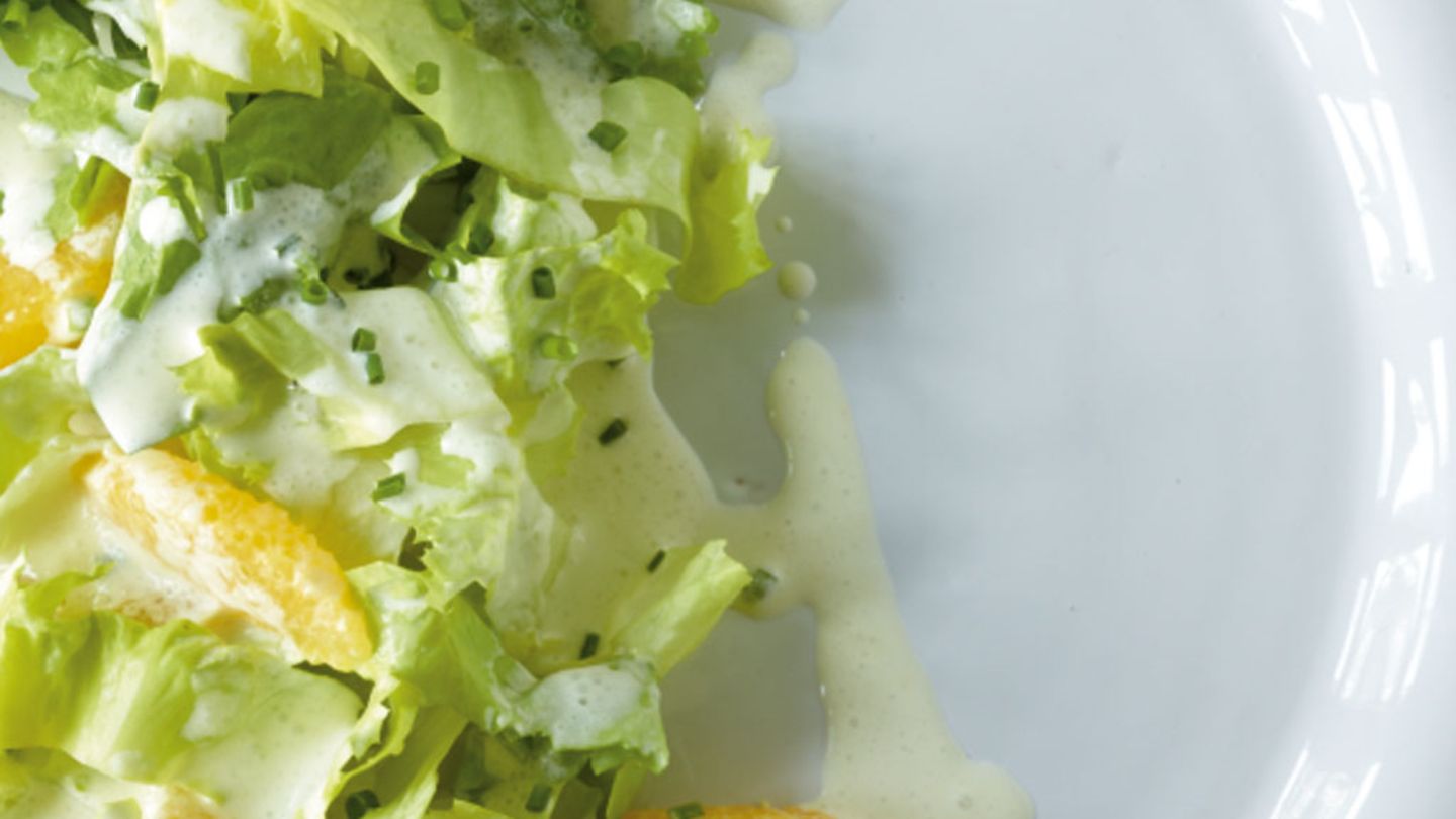 Endiviensalat mit Orangen-Dressing Rezept - [ESSEN UND TRINKEN]