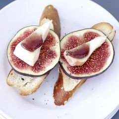 Feigen-Taleggio-Canapés
