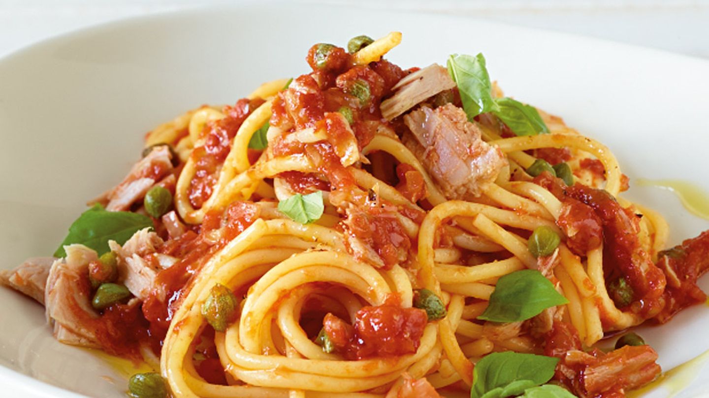 Thunfisch-Pasta mit Tomatensauce