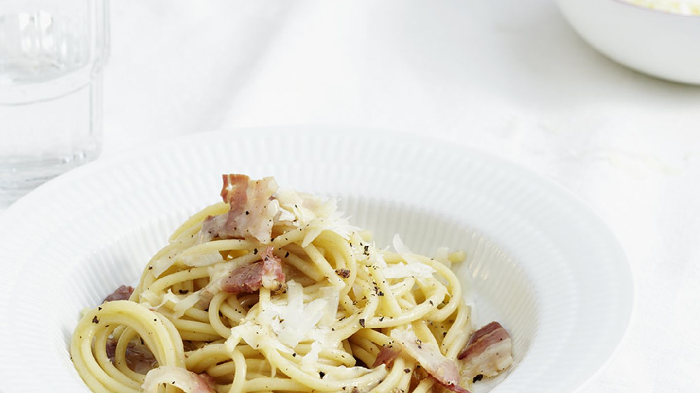 Spaghetti mit Pancetta und Pecorino Rezept - [ESSEN UND TRINKEN]