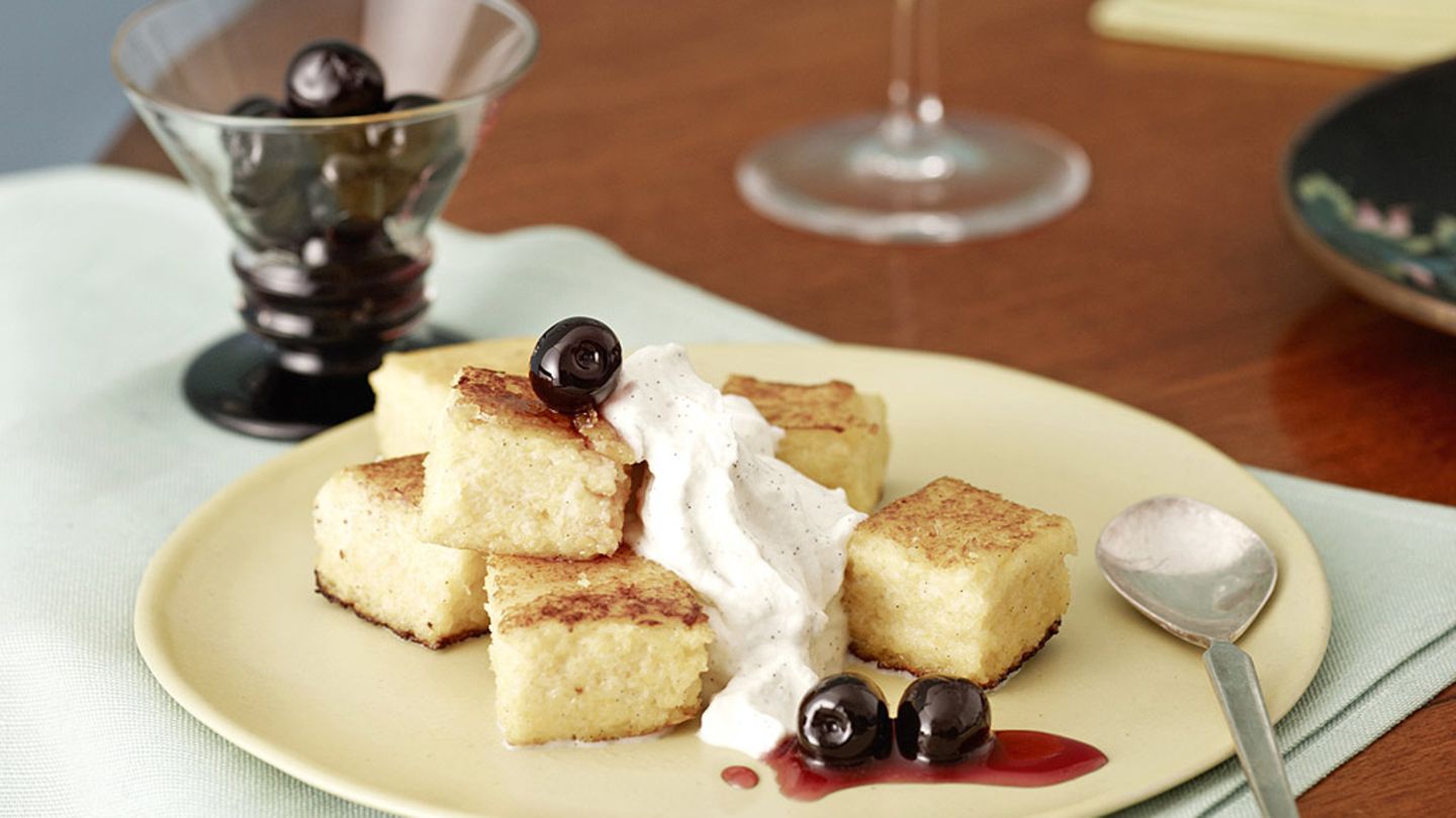 Gebratene Polenta-Schnitte mit Amarena-Kirschen Rezept