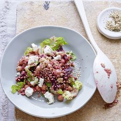Bulgur-Salat mit Roter Bete und Kichererbsen