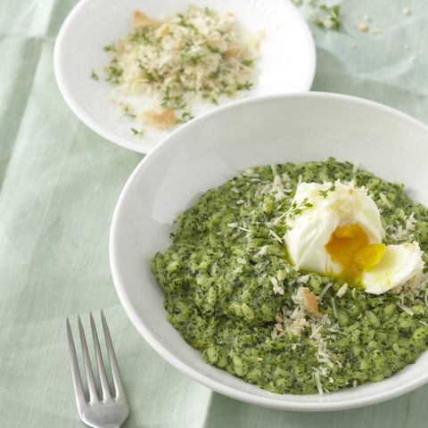Brunnenkresse-Risotto mit pochiertem Ei