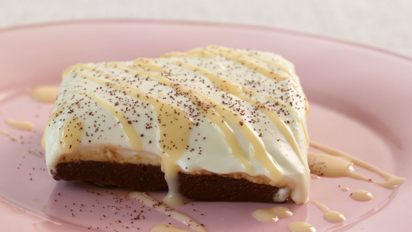 Brownie-Tiramisu mit Eierlikör: schnelles Oster-Dessert