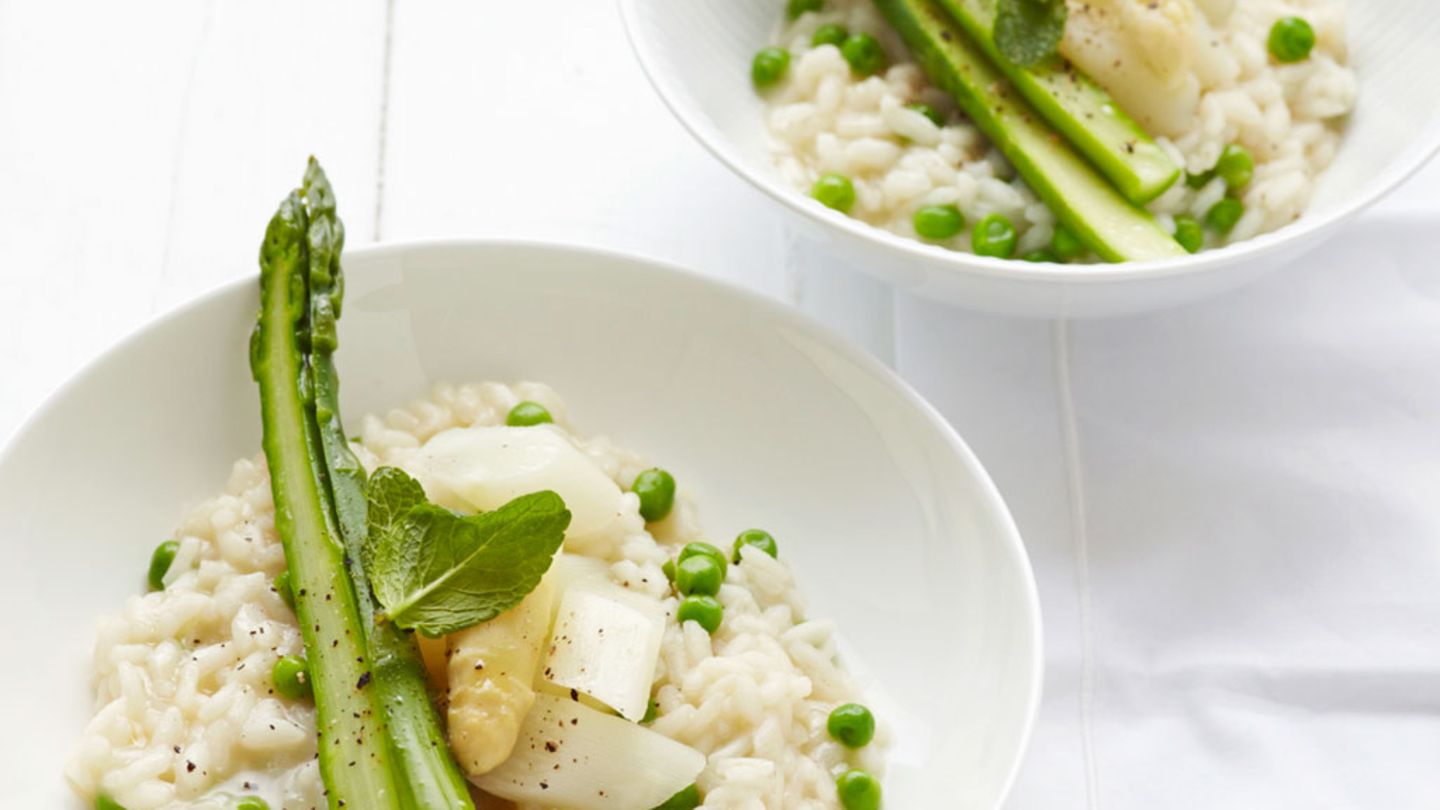 Spargel-Risotto mit Erbsen und Minze Rezept