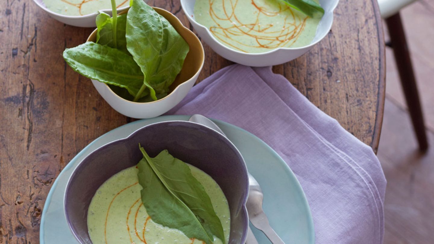 Sauerampfersuppe mit Möhren-Sirup Rezept