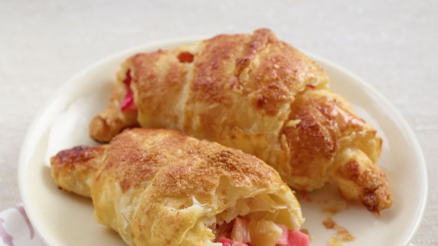 Rhabarber-Marzipan-Croissants Rezept