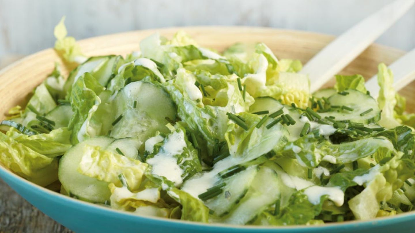 Gurkensalat mit Ziegenfrischkäse-Dressing