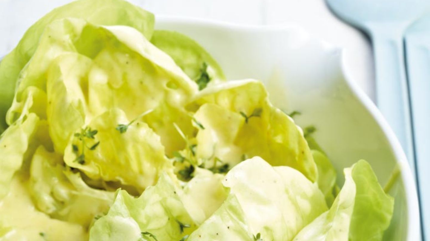 Grüner Salat mit Sahne-Vinaigrette Rezept
