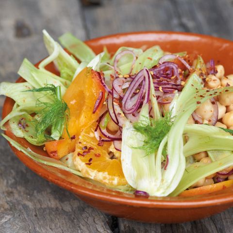 Kichererbsen-Fenchel-Salat mit Aprikosen und Orangen