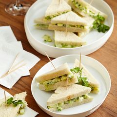 Eiersalat-Sandwiches mit Avocado