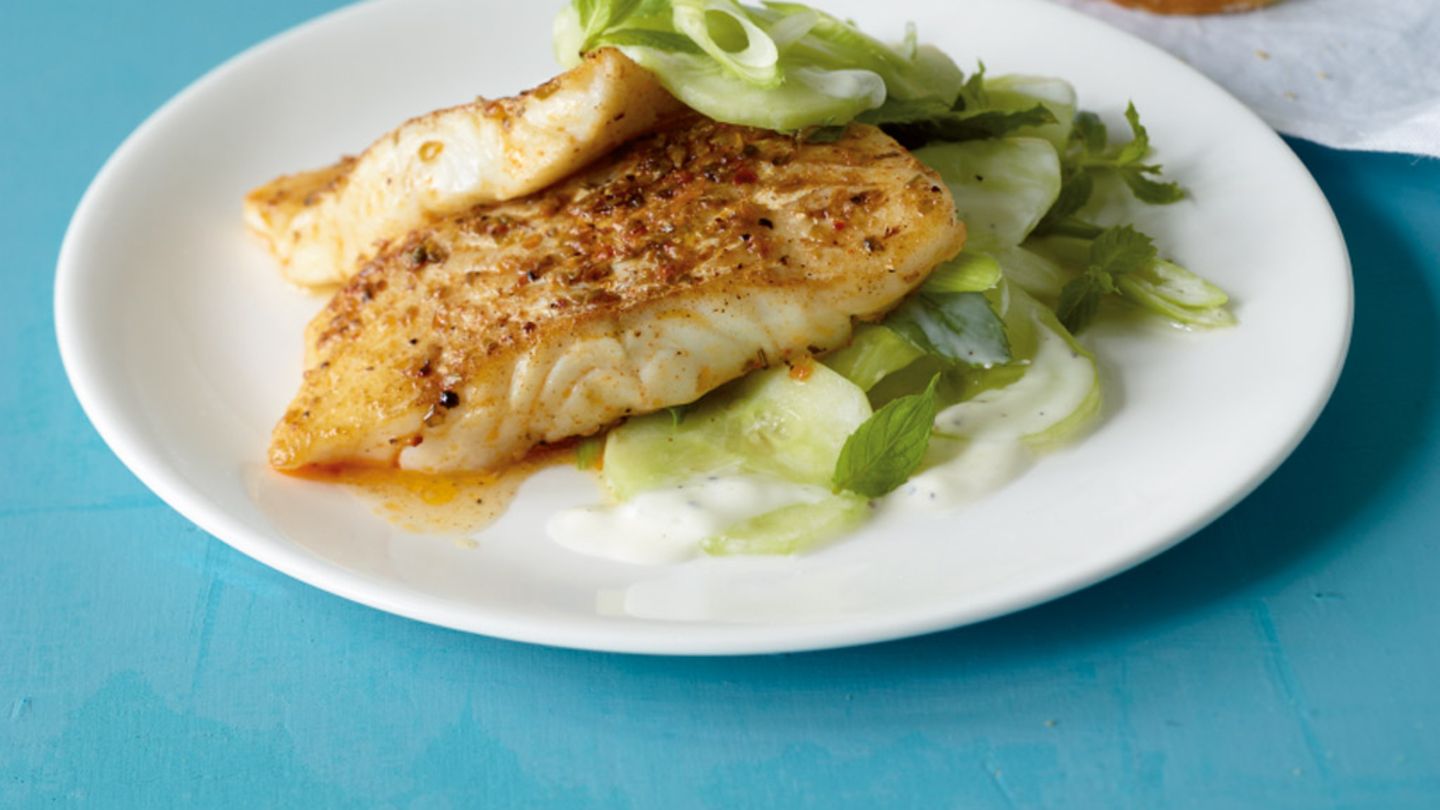 Gewürzfisch mit Gurkensalat Rezept