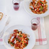 Aus Sardinien: Gnocchetti sardi mit Tomaten und Fenchel-Bratwurst