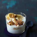 Bananenjoghurt mit Honignüssen