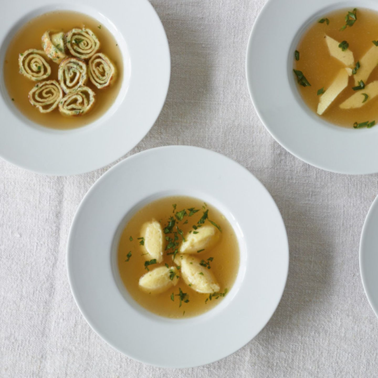 Huhnersuppe So Geht Der Rezeptklassiker Essen Und Trinken