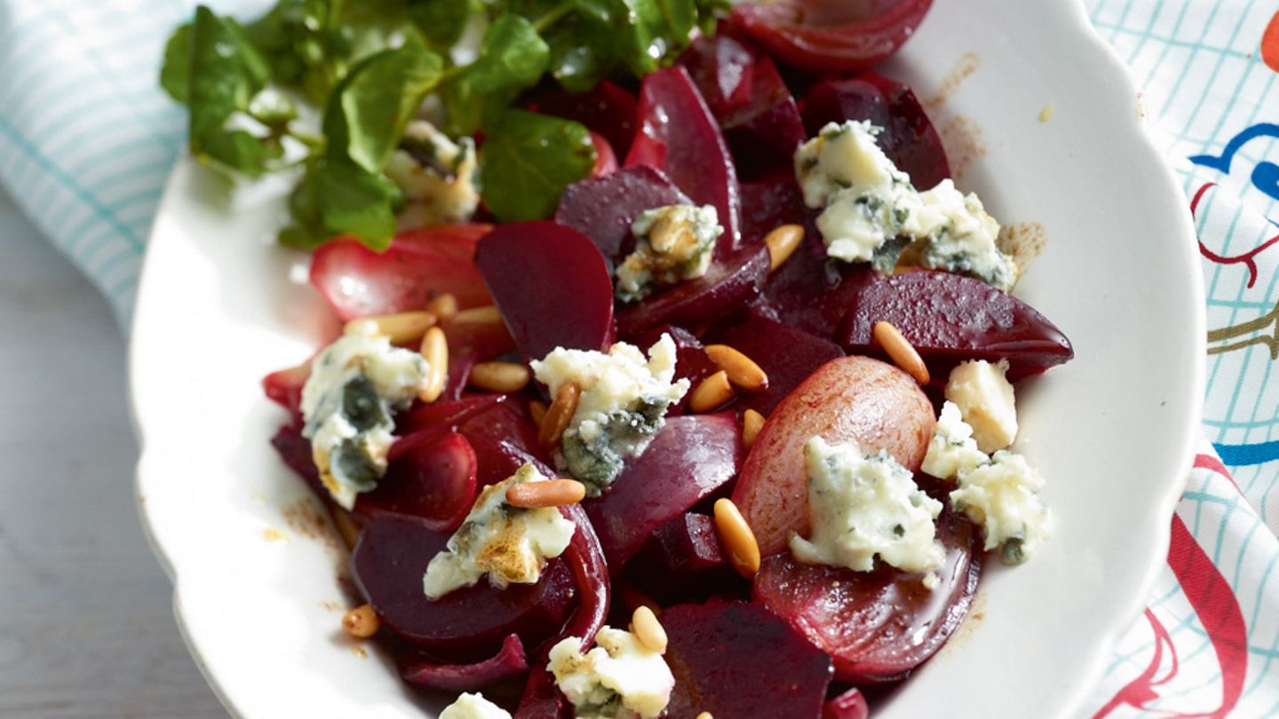 Rote-Bete-Salat mit Zwiebeln Rezept