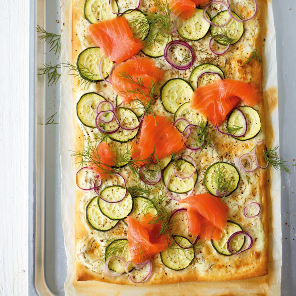 Zucchini-Lachs-Pizza