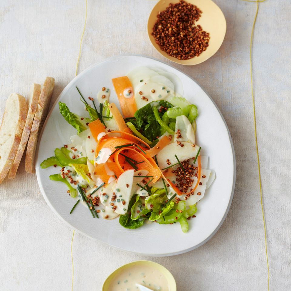 Kohlrabi Mohren Salat Mit Seidentofu Dressing Rezept Essen Und Trinken