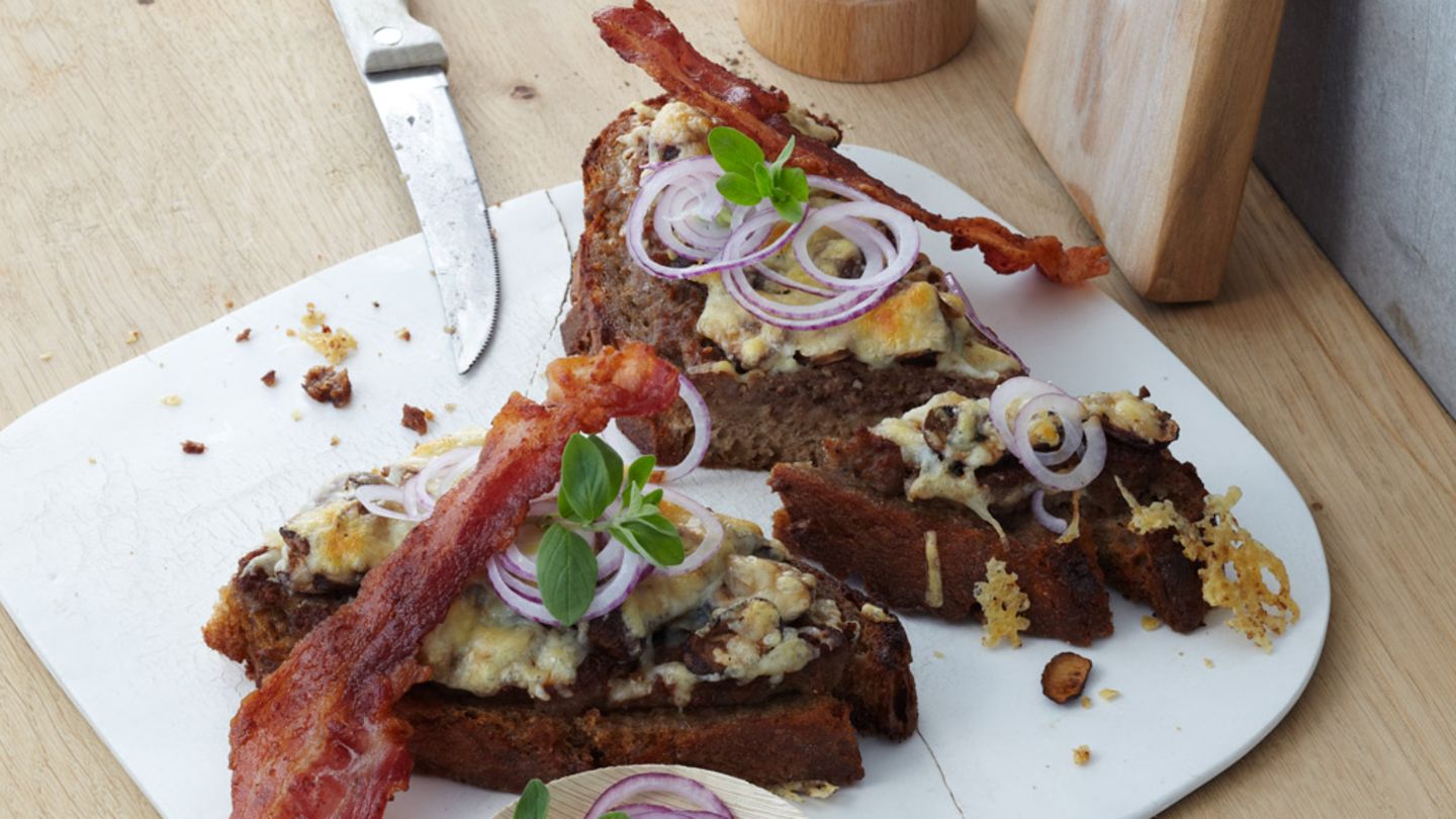 Überbackene Mettstulle Rezept