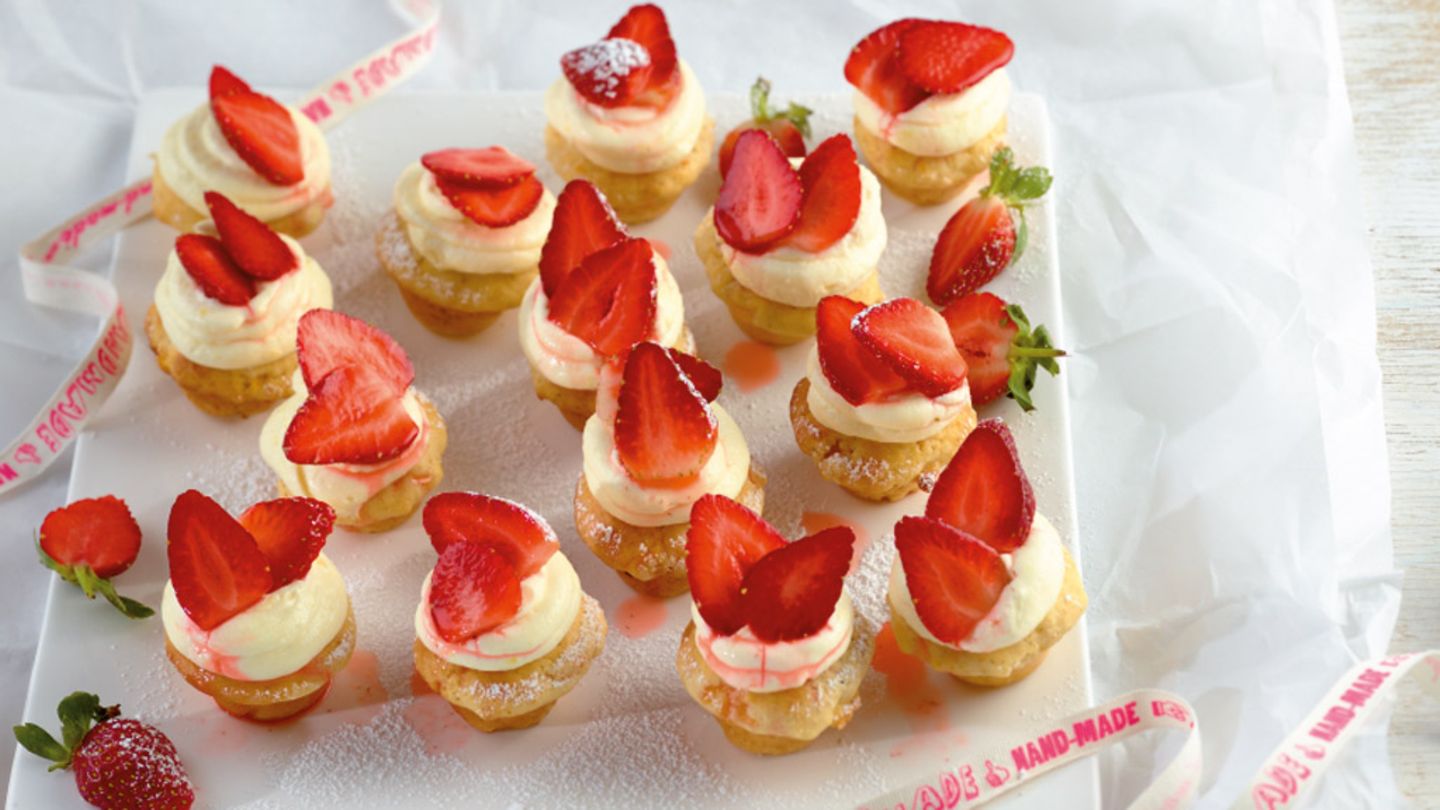 Mini-Cupcakes mit Erdbeeren Rezept