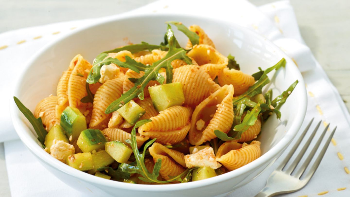 Mediterraner Nudelsalat Rezept