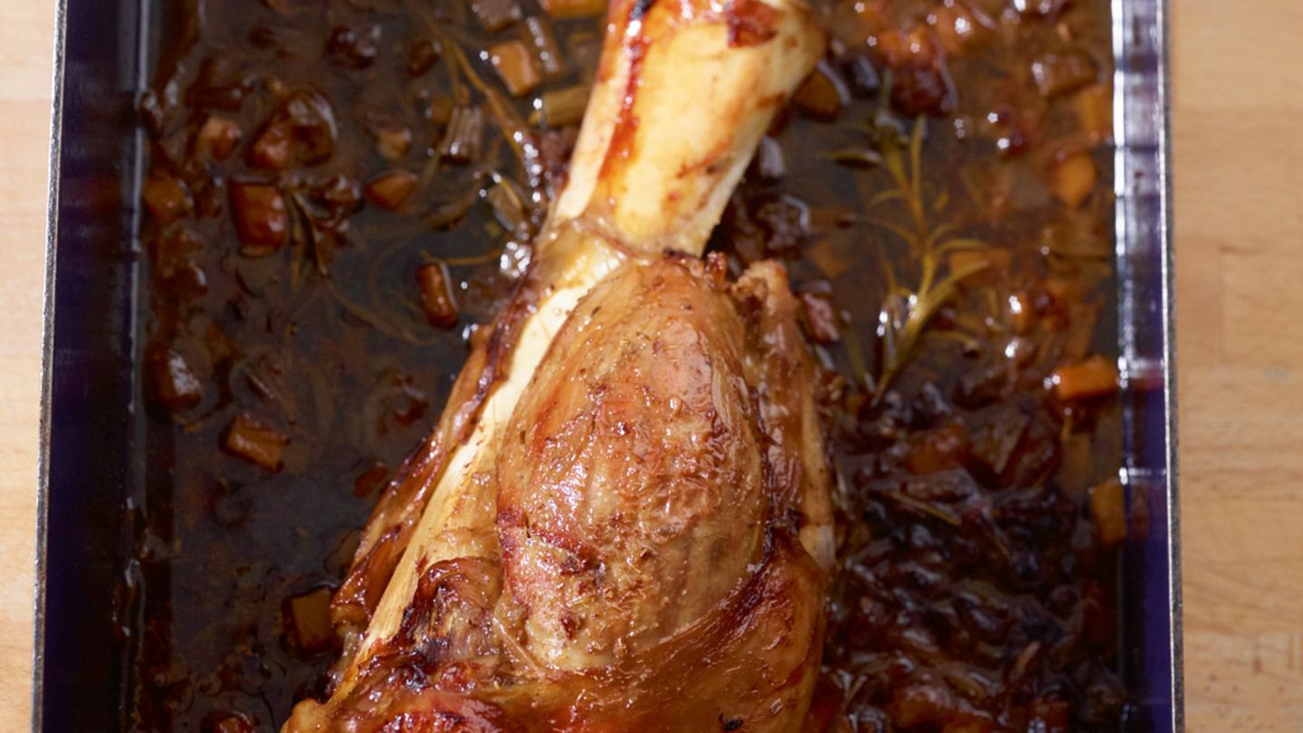 Geschmorte Kalbshaxe (Grundrezept) Rezept - [ESSEN UND TRINKEN]
