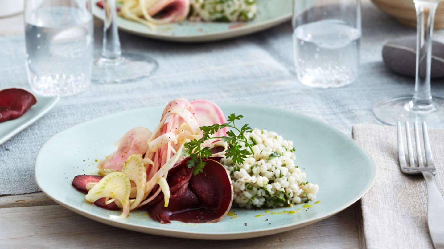 Rohkostsalat mit Graupen und Schinken Rezept