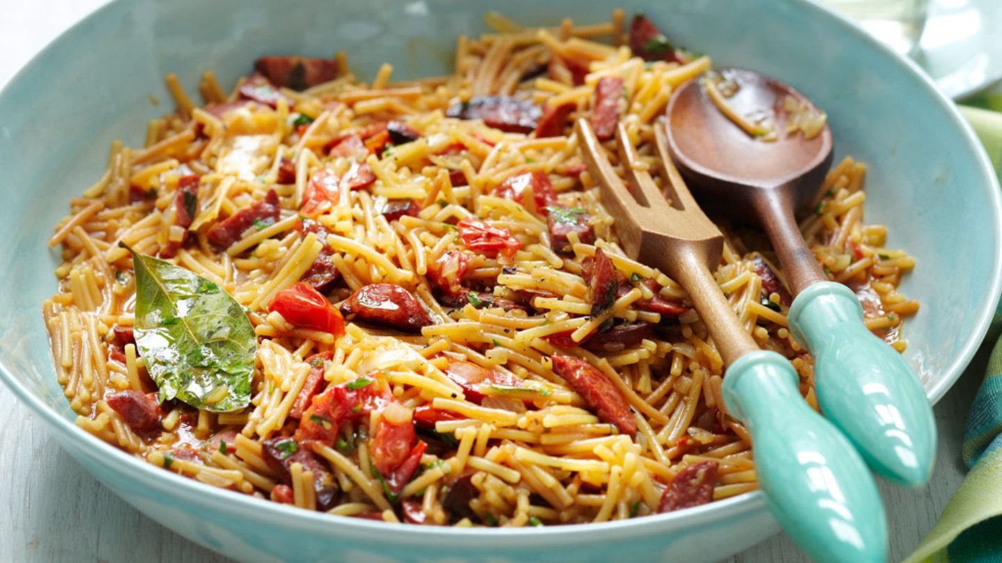 Nudel-Paella mit Chorizo Rezept