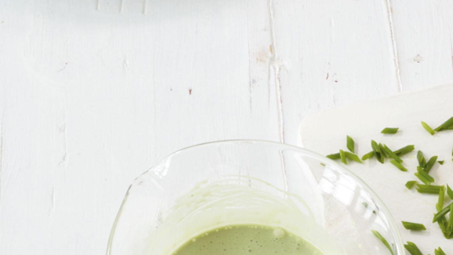 Salat mit Buttermilch-Dressing Rezept