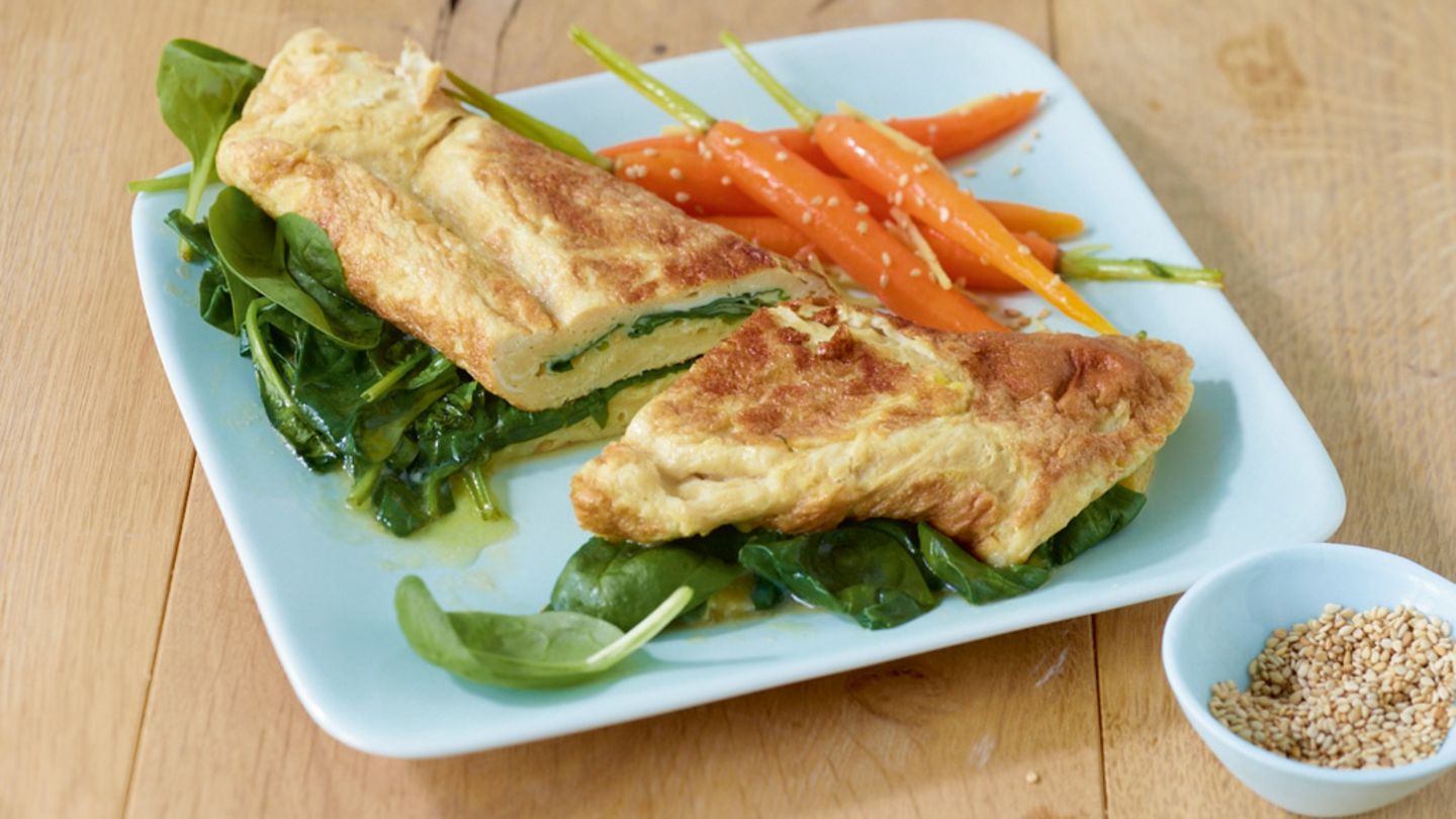 Asia-Omelette mit Ingwer und Sesammöhren Rezept
