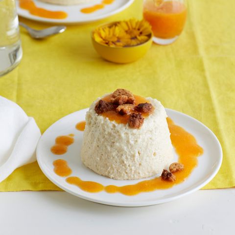 Grießflammeri mit Aprikosensauce