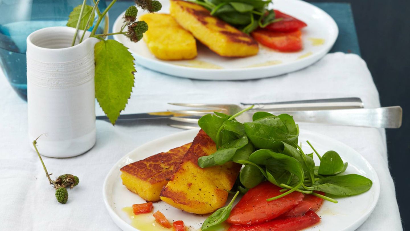 Spinat mit gebratener Gewürz-Polenta und Paprika Rezept