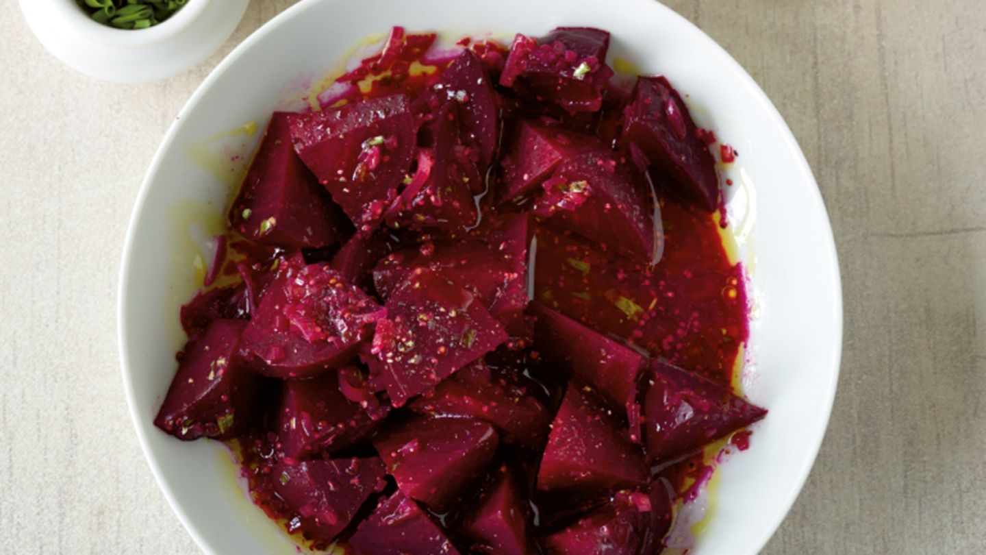 Lauwarmer Rote Bete Salat Rezept Essen Und Trinken