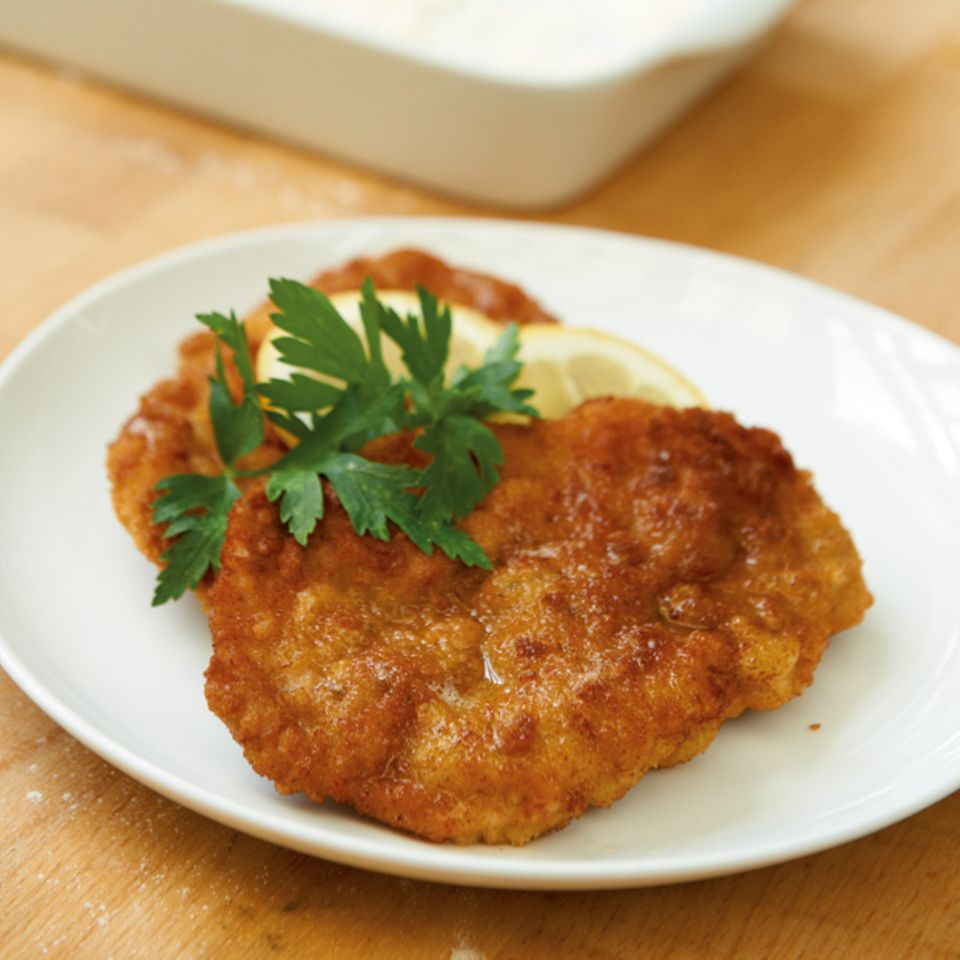 Paniertes Schnitzel Rezept - [ESSEN UND TRINKEN]