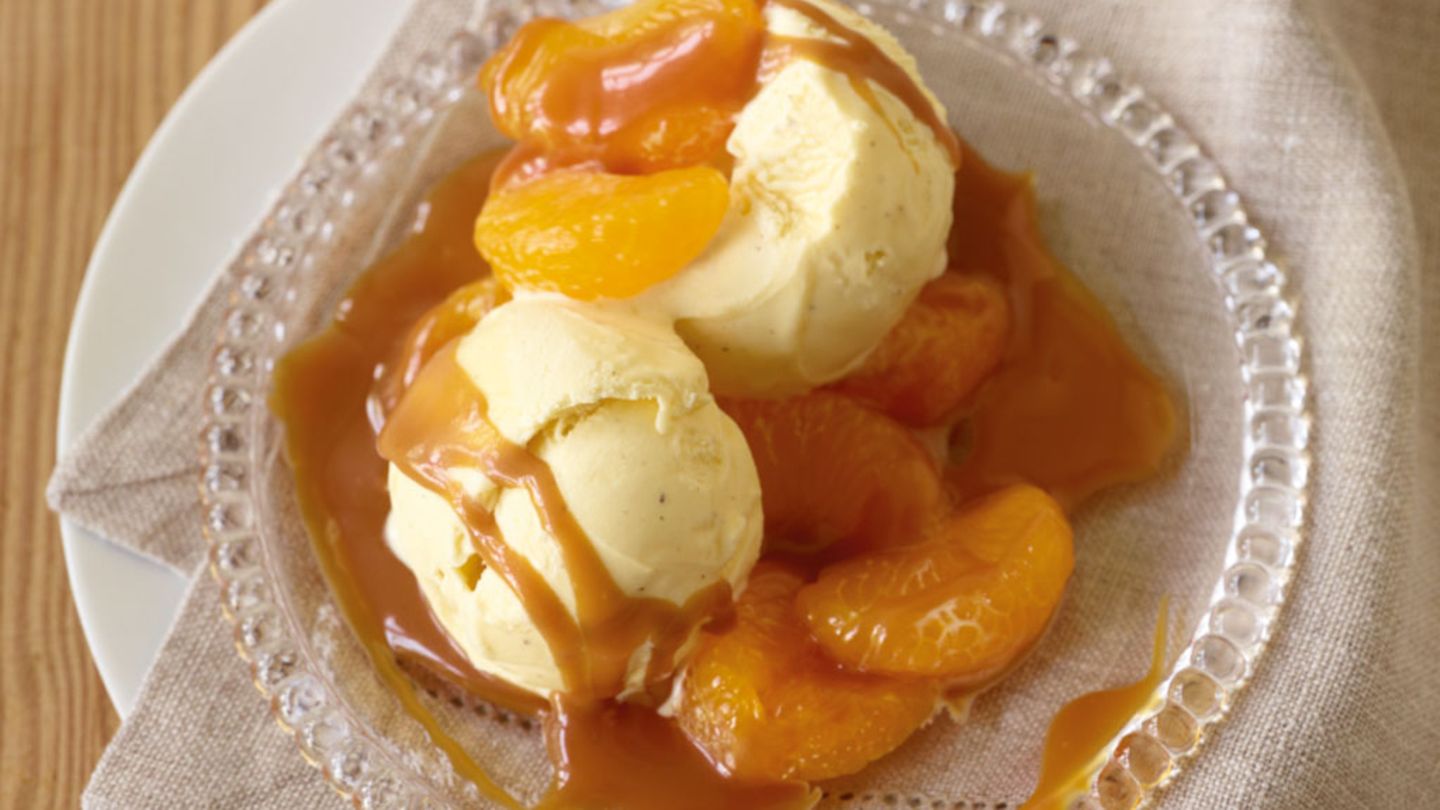 Vanilleeis mit Karamellsauce Rezept - [ESSEN UND TRINKEN]