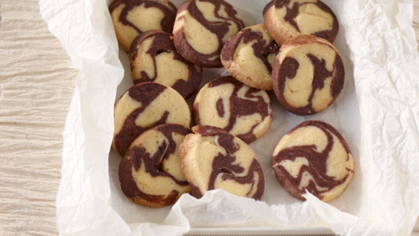 Marmoriertes Schwarz-Weiß-Gebäck Rezept