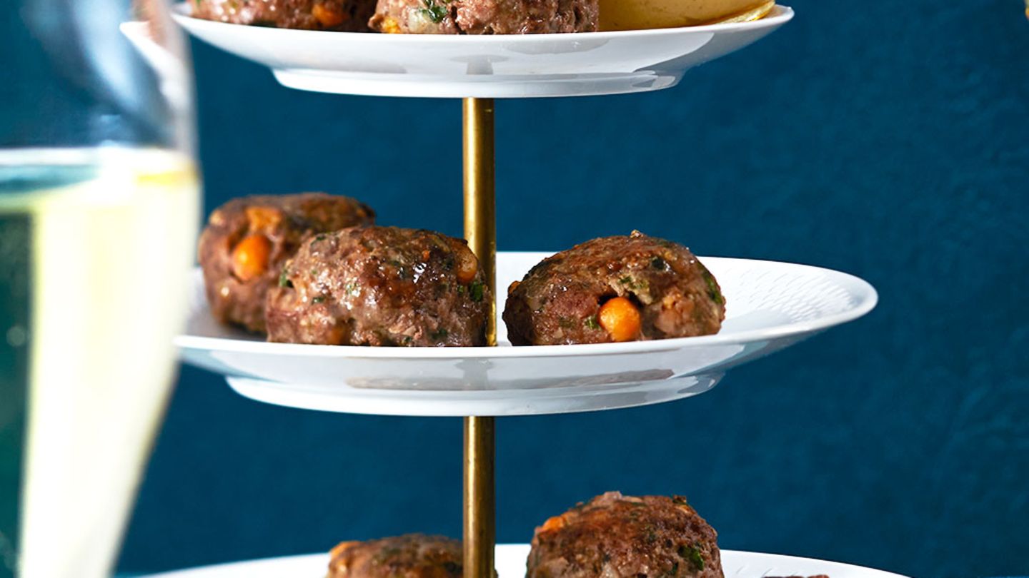 Rindfleisch-Kichererbsen-Buletten mit Sesam-Dip Rezept