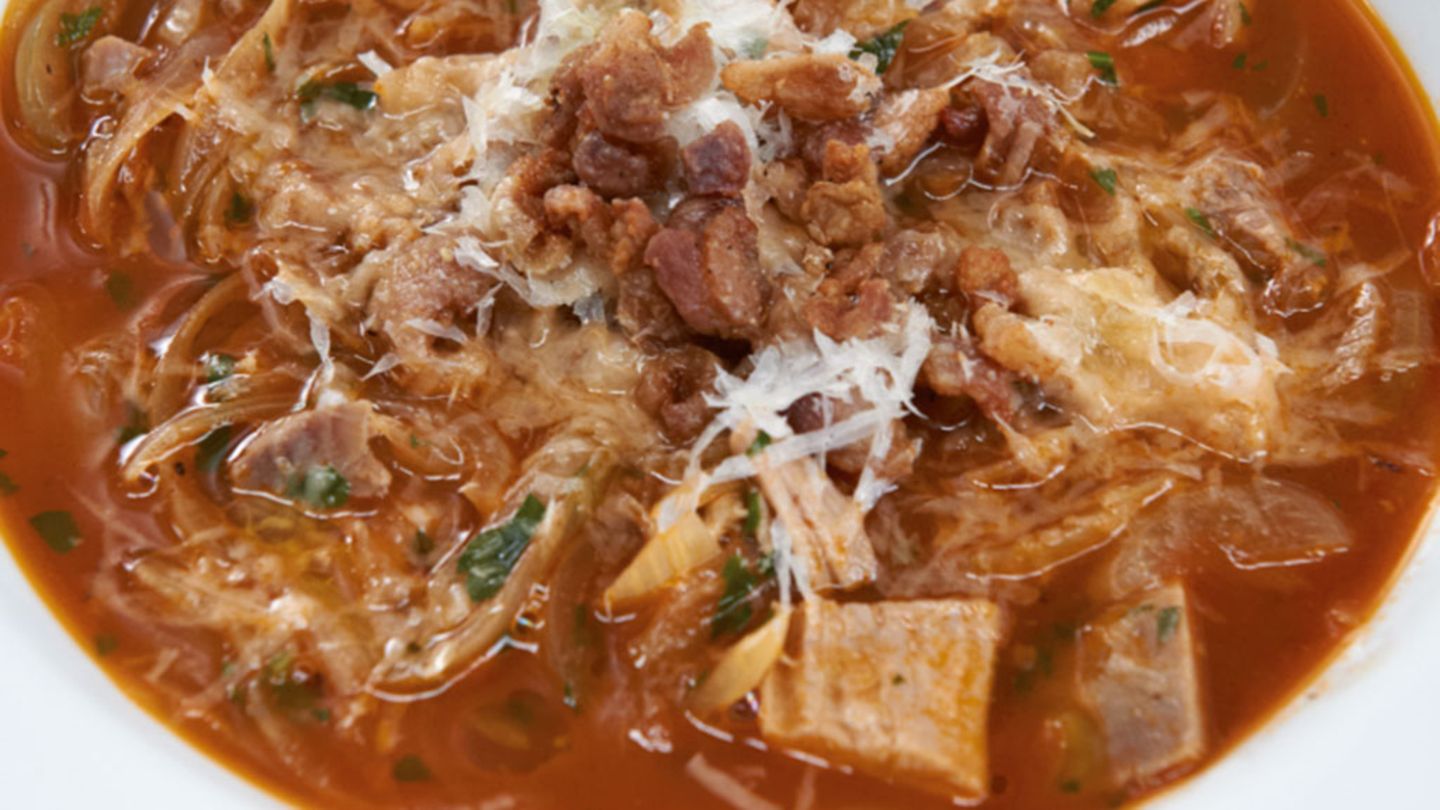 Zwiebelsuppe mit Ente Rezept