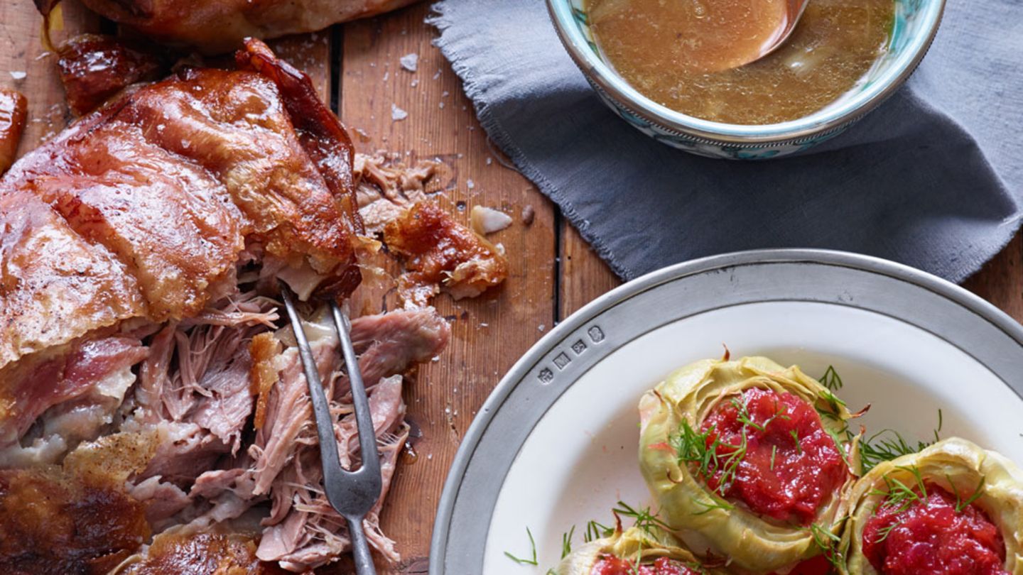 Geschmorte Lammschulter mit Artischocken und Rhabarber-Chutney Rezept