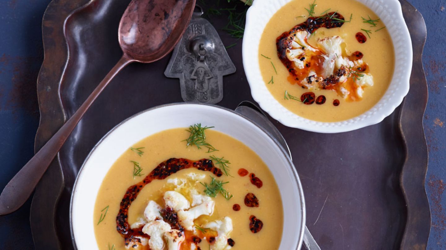 Gelbe Linsen-Möhren-Suppe mit geröstetem Blumenkohl Rezept