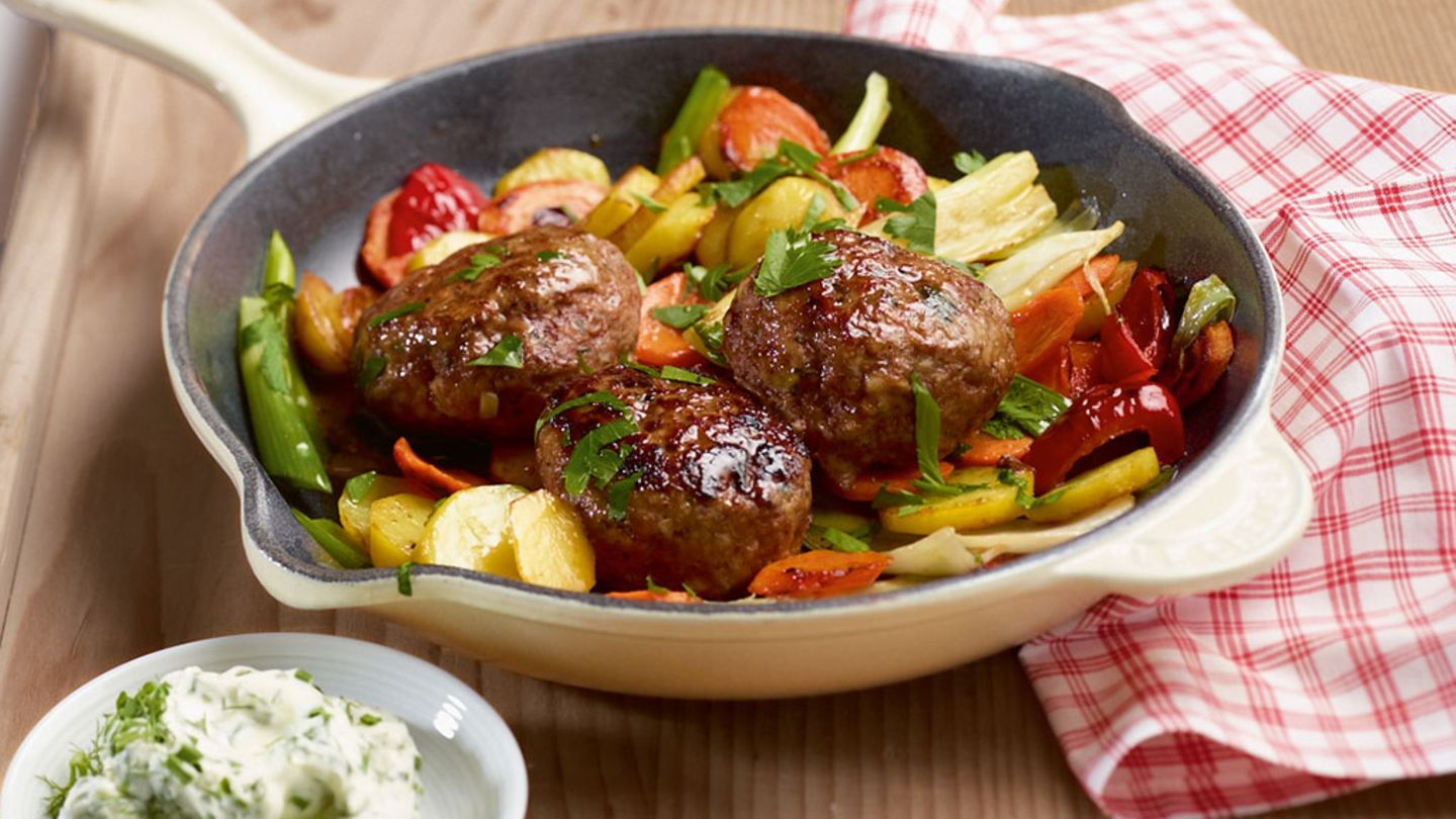 Buletten-Gemüse-Pfanne Rezept