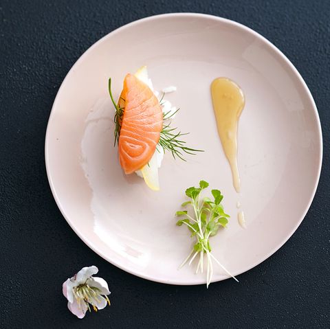 Nigiri mit Lachs und Birne